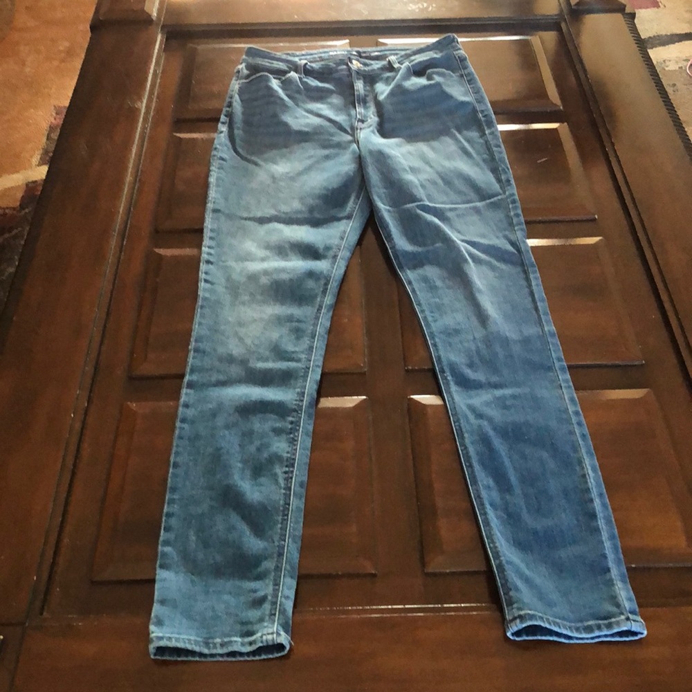 Women’s size 10 tall old navy high-rise super skinny bluejeans
